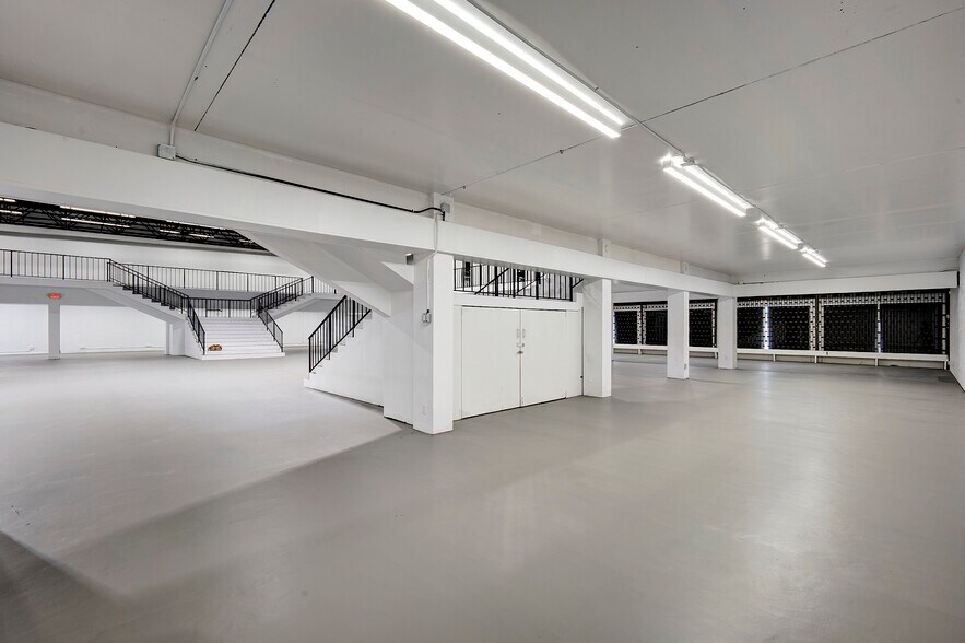 More Photos Of 32 S Dixie Hwy, Lake Worth Freestanding For Lease