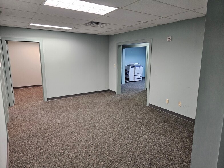 More Photos Of 4501 Spicewood Springs Rd, Austin Office For Lease