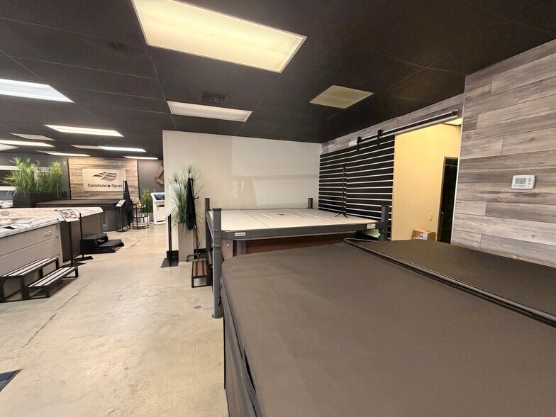 More Photos Of 22900-22924 Los Alisos Blvd, Mission Viejo Unknown For Lease