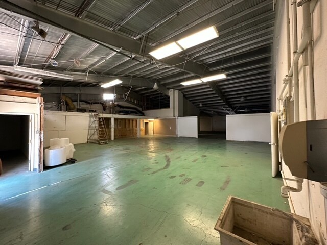 More Photos Of 3428 Bullock Ln, San Luis Obispo Warehouse For Lease