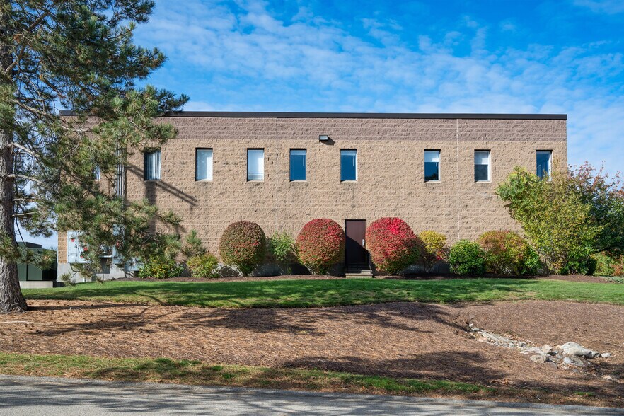 More Photos Of 106 Finnell Dr, Weymouth Unknown For Lease