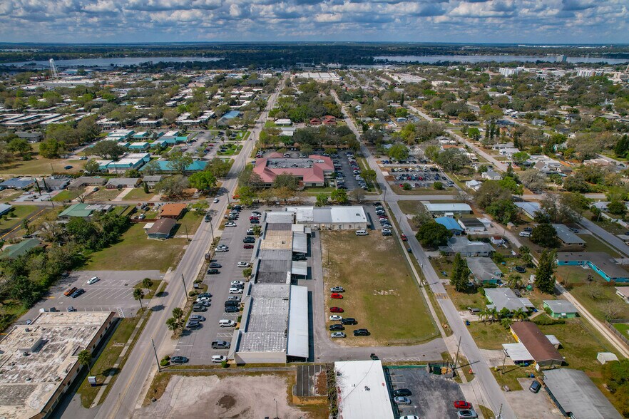 More Photos Of 567 Avenue K SE, Winter Haven Office For Sale