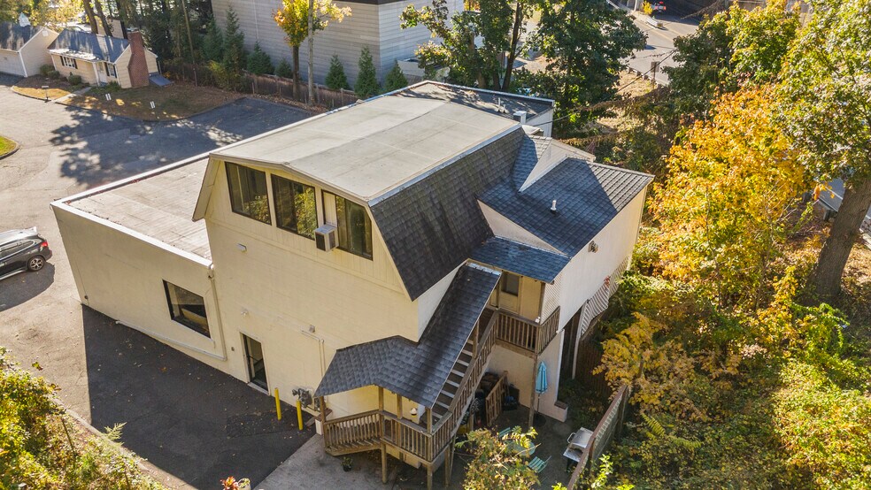More Photos Of 204 Old Post Rd, Southport Warehouse For Sale
