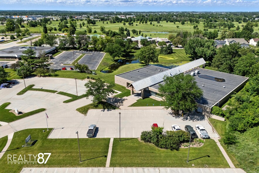 More Photos Of 4050 River Center Ct NE, Cedar Rapids Office For Lease