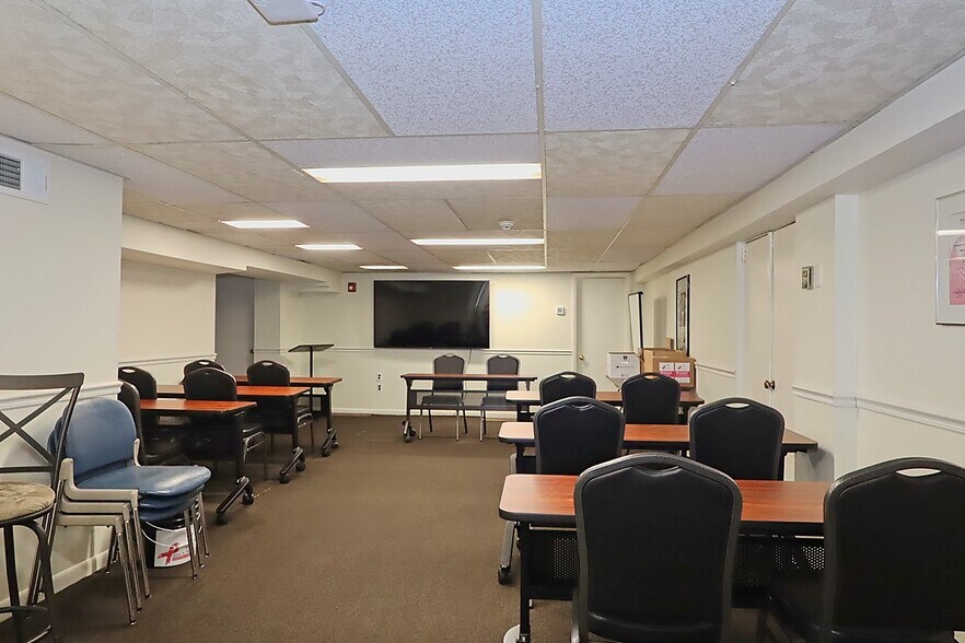 More Photos Of 766 Old York Rd, Jenkintown Medical For Sale