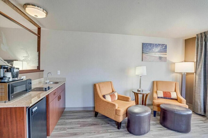 More Photos Of 3430 NE Hwy 101, Lincoln City Hospitality For Sale