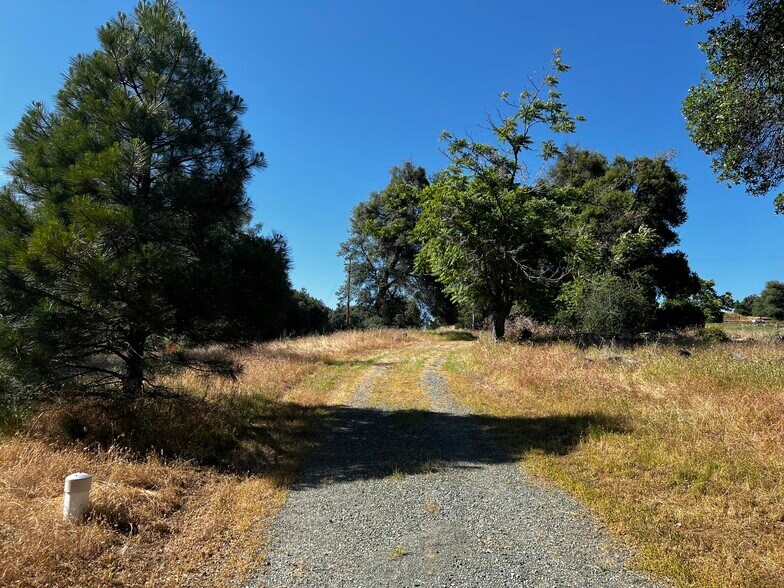 More Photos Of 7060 La Mesa Ln, Somerset Land For Sale