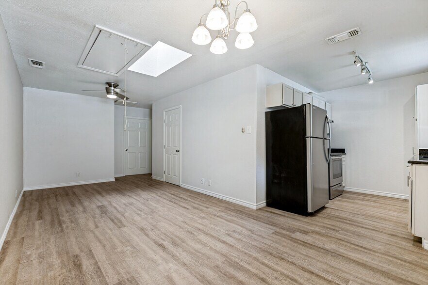More Photos Of 215 Eleanor Ave, San Antonio Multifamily For Sale