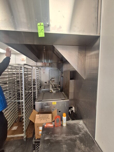 More Photos Of 101 N West State Rd, American Fork Freestanding For Lease