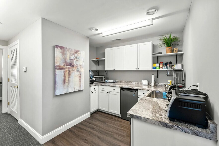 More Photos Of 348 N Main St, Andover Apartments For Sale