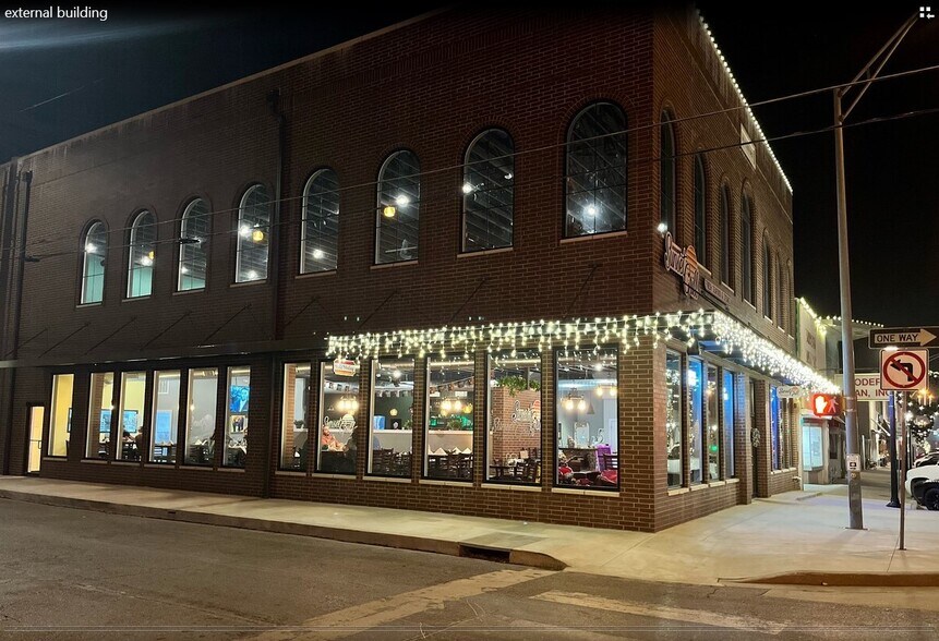 More Photos Of 127 W Main St, Ardmore Office For Lease