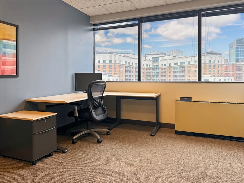 More Photos Of 3 Bethesda Metro Center, Bethesda Coworking Space