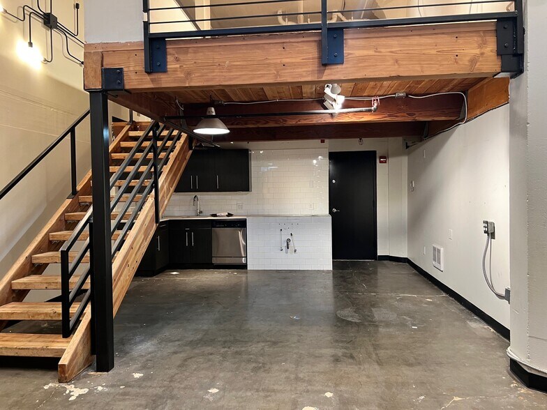 More Photos Of 555 NW Park Ave, Portland Apartments For Lease