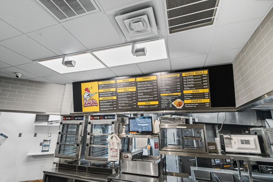 More Photos Of 31 S Wisconsin Dells Pky, Lake Delton Freestanding For Sale