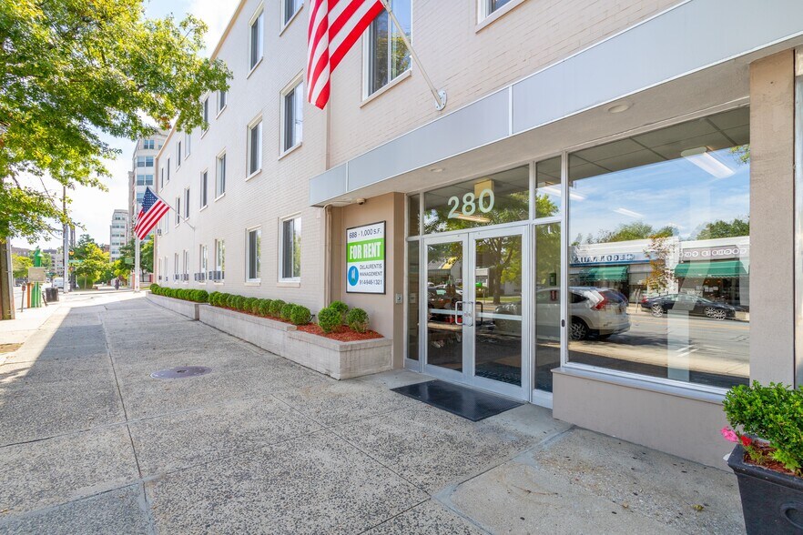 More Photos Of 280 Mamaroneck Ave, White Plains Freestanding For Lease