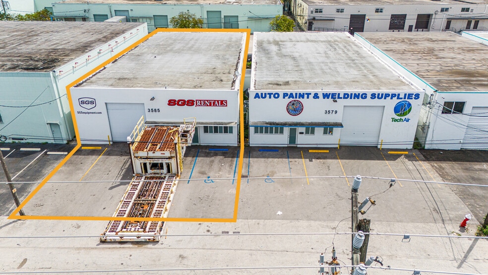 More Photos Of 3585 E 10th Ct, Hialeah Industrial For Lease