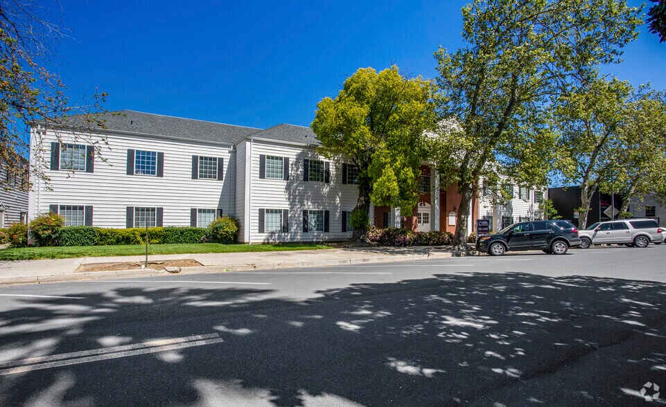 More Photos Of 1020 15th St, Modesto Office For Lease