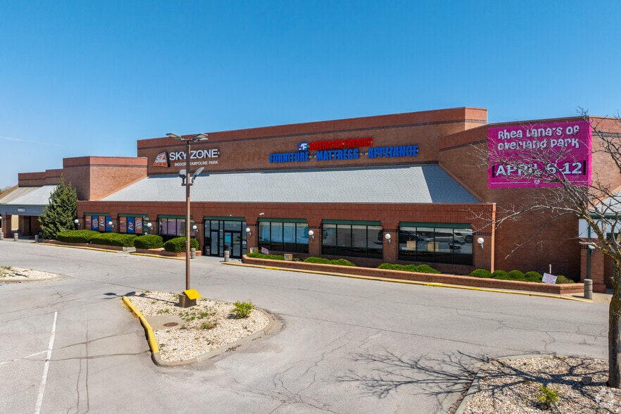 Primary Photo Of 6495 Quivira Rd, Shawnee General Retail For Lease