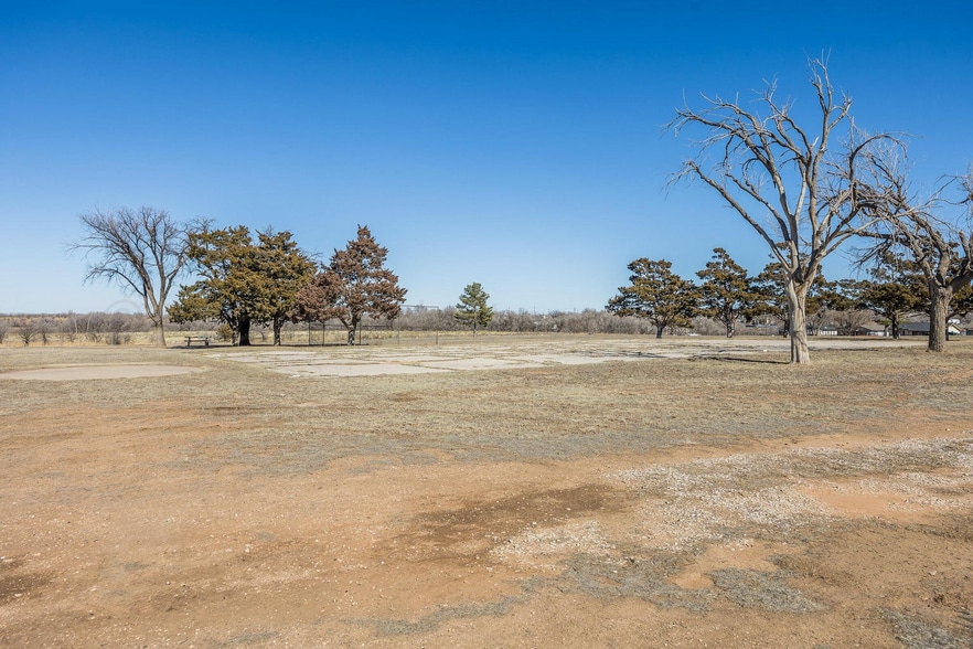 More Photos Of 2800 NW 9th St, Amarillo Schools For Sale