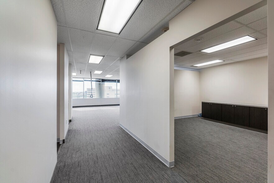 More Photos Of 7515 Greenville Ave, Dallas Medical For Lease