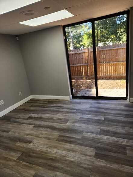 More Photos Of 230 Arlington Rd, Jacksonville Flex For Sale