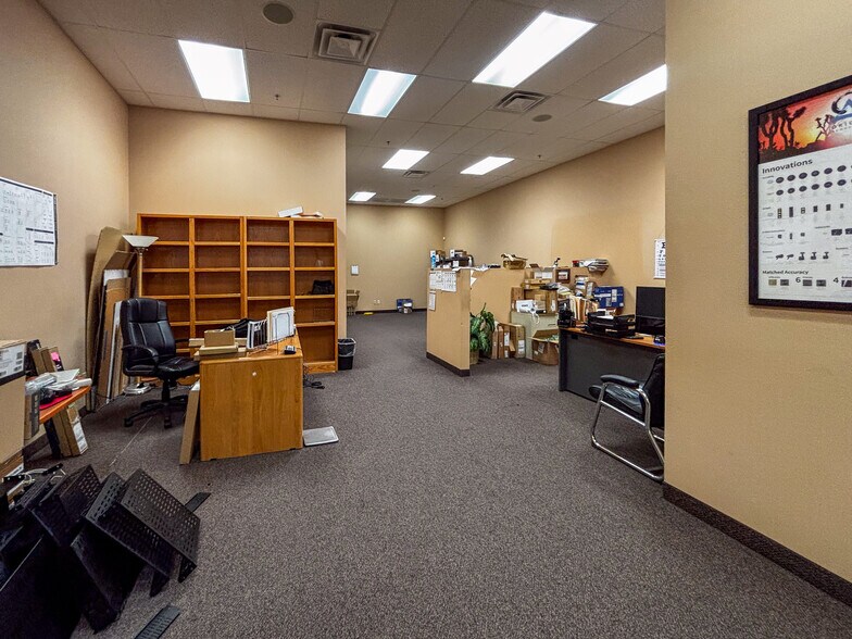 More Photos Of 45130 Golf Center Pky, Indio Warehouse For Sale