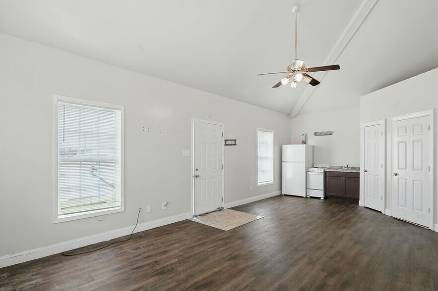 More Photos Of 4325 Casino Center Dr, Robinsonville Apartments For Sale