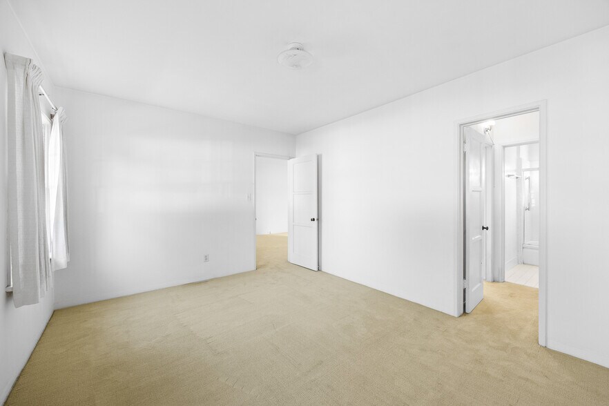 More Photos Of 1047 N San Gabriel Ave, Azusa Apartments For Sale