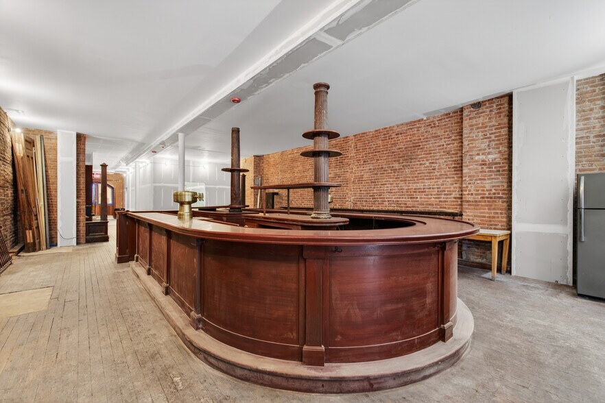 More Photos Of 316 Wall St, Kingston Storefront Retail Residential For Lease