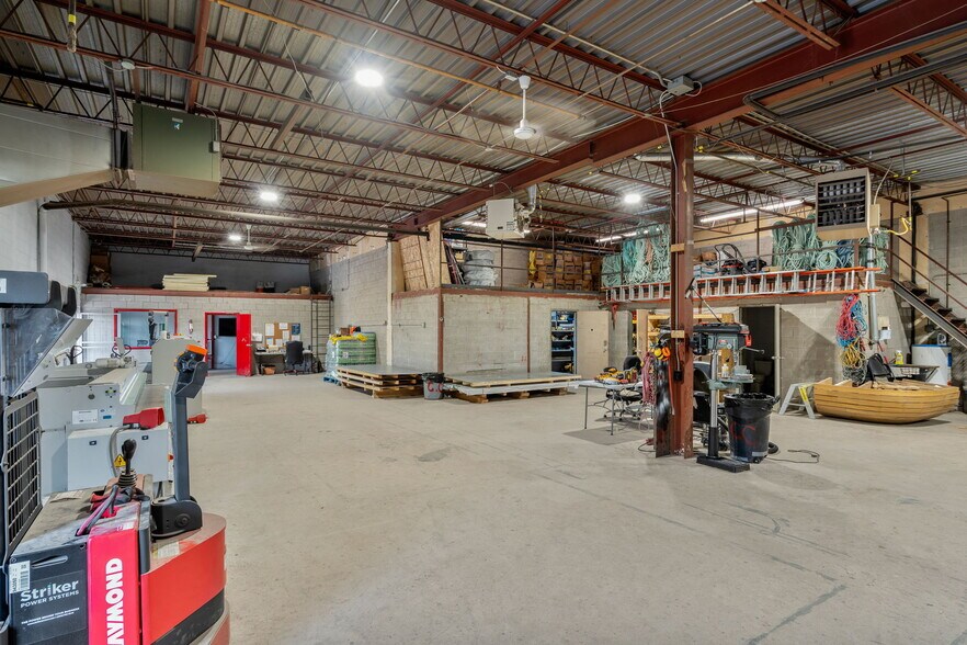 More Photos Of 1501 Sieveright Rd, Gloucester Service For Sale