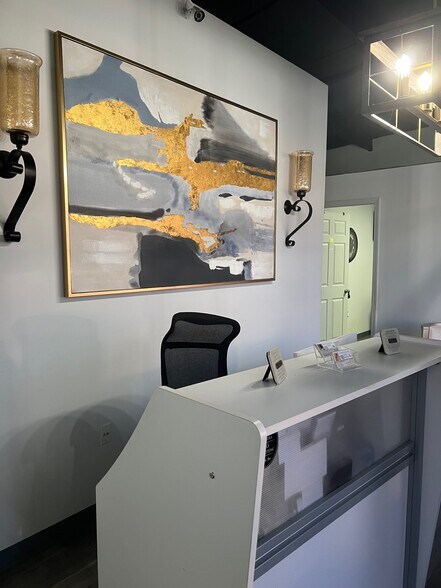 More Photos Of 1425 S University Ave, Little Rock Office For Sale