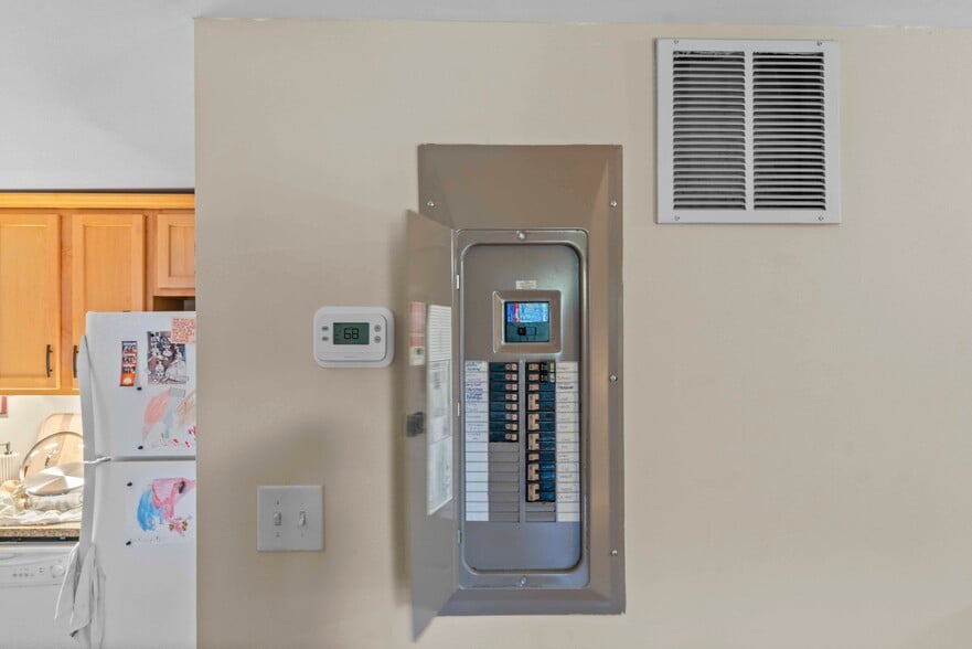 More Photos Of 5011 Roland Ave, Baltimore Apartments For Sale