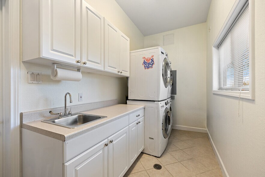 More Photos Of 4607 R O Dr, Spicewood Lodge Meeting Hall For Sale