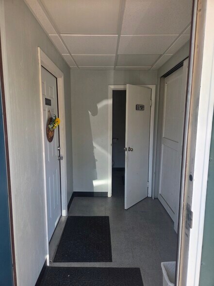 More Photos Of 77 Stewart Ave, Washington Manufacturing For Lease