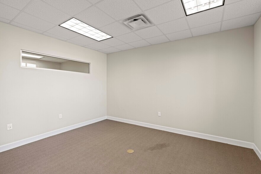 More Photos Of 440 Cobia Dr, Katy Office For Lease