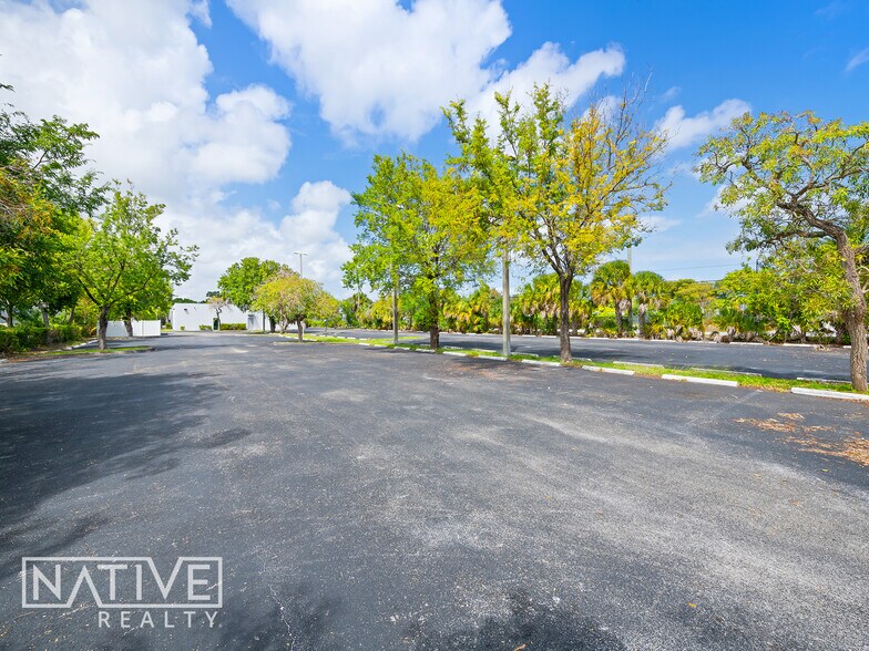 More Photos Of 2880 W Cypress Creek Rd, Fort Lauderdale Medical For Sale