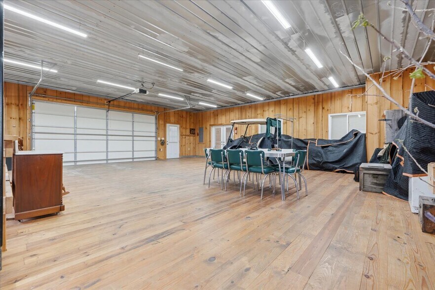 More Photos Of 1515 Washington Blvd, Belpre Manufacturing For Sale