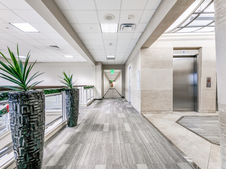 More Photos Of 12606 Greenville Ave, Dallas Medical For Lease