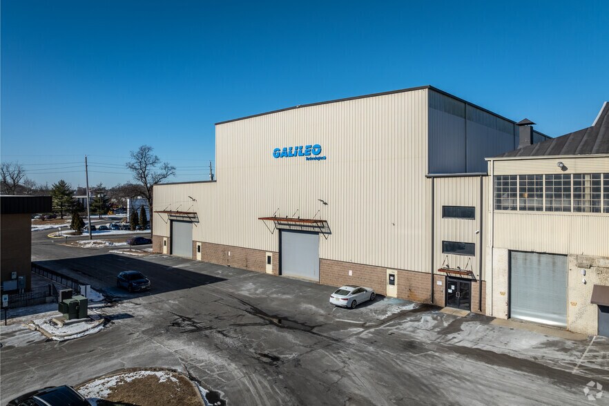 More Photos Of 333 Cedar Ave, Middlesex Warehouse For Lease