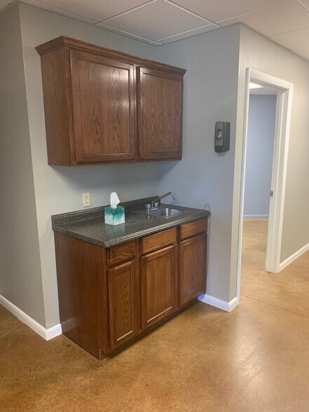 More Photos Of 4491 School Rd S, Murrysville Freestanding For Lease