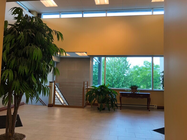 More Photos Of 4400 Calumet Ave, Manitowoc Office For Sale