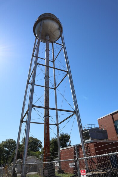 More Photos Of 308 E Thom St, China Grove Manufacturing For Lease