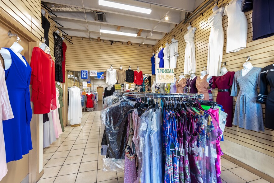 More Photos Of 1828-1854 NW 20th St, Miami Storefront Retail Office For Sale