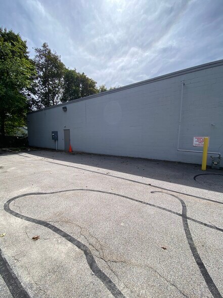 More Photos Of 145 Amherst St, Nashua Drugstore For Sale