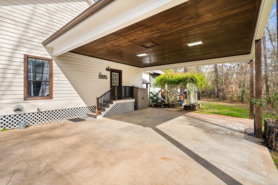 More Photos Of 54 Indian Creek Rd, Woodworth General Retail For Sale