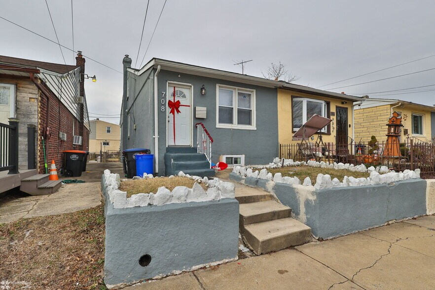 More Photos Of 918 Highland Ave, Chester Multifamily For Sale