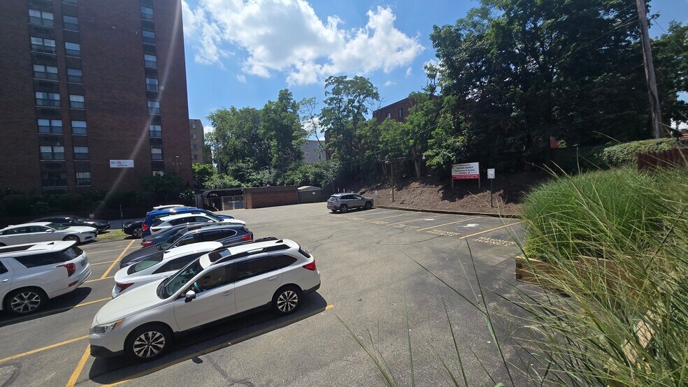 More Photos Of 5020 Centre Ave, Pittsburgh Office For Lease