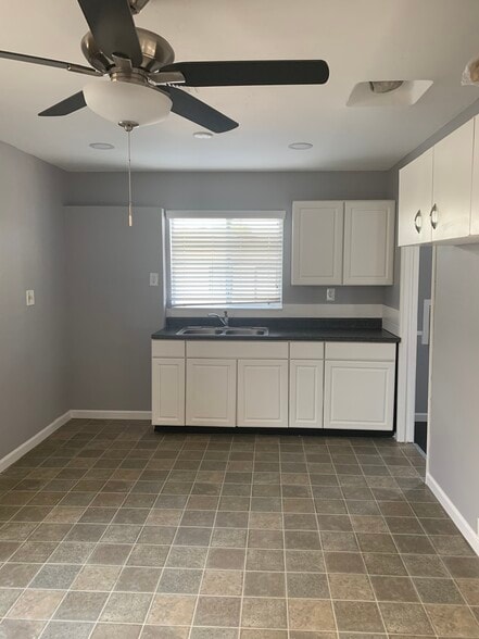 More Photos Of 3917 Stockdale Hwy, Bakersfield Medical For Sale