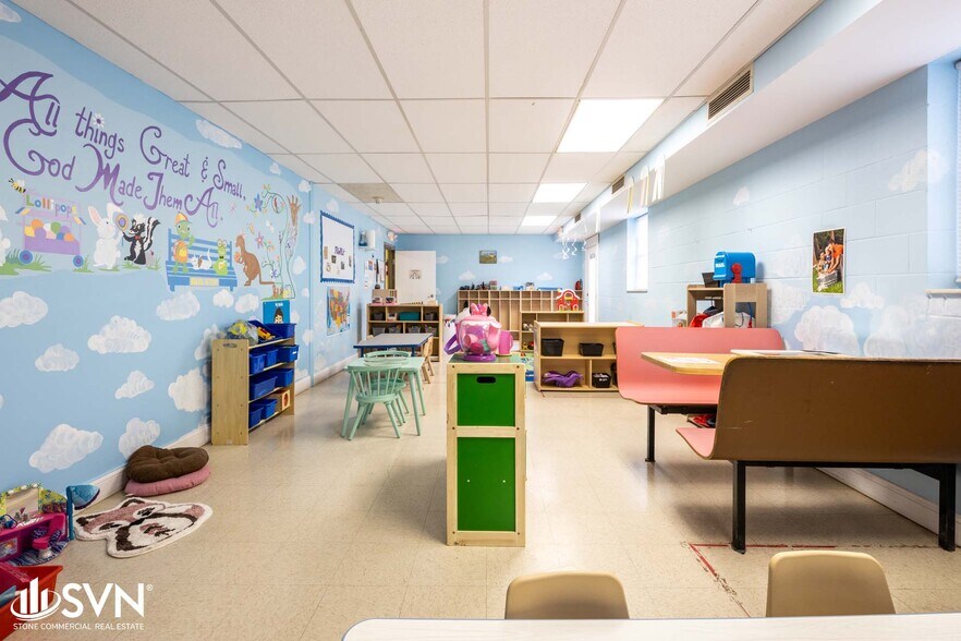 More Photos Of 209 W Jefferson St, Georgetown Office Residential For Sale