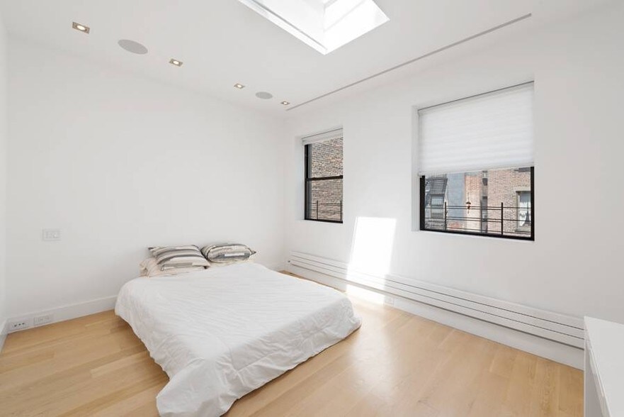 More Photos Of 321 E 84th St, New York Apartments For Sale